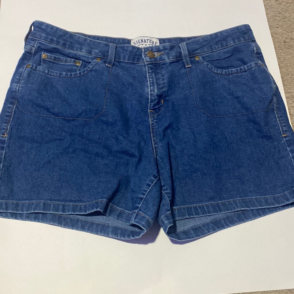 Large Jean shorts from signature
